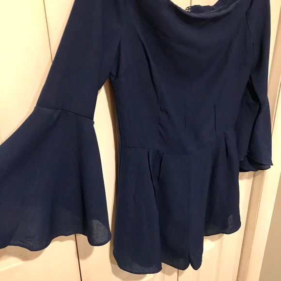 NWT Off the shoulder bell-sleeve romper - Picture 2 of 3